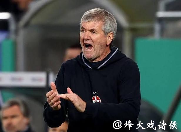 德甲重燃战火空场举行 鲁尔区德比多特四球大胜