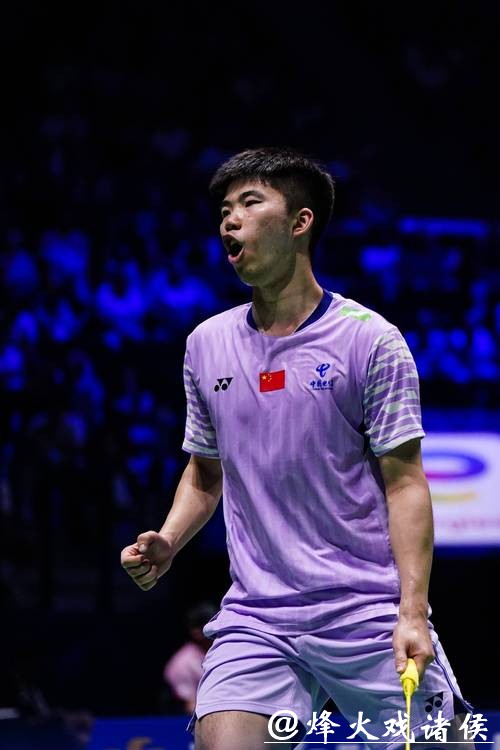 国羽8名新科世界冠军登榜，翁泓阳等亮相荣耀时刻