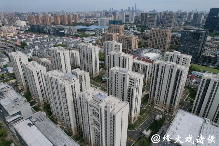 上海中心城区最大拆落地小区迎来回搬后首个新春，街道居委又向居民“送大礼”